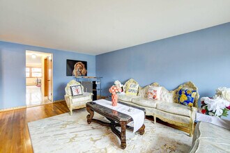 5212 Avery Pl in Oak Lawn, IL - Foto de edificio - Building Photo