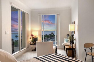 100 Beach Dr NE in St. Petersburg, FL - Building Photo - Building Photo