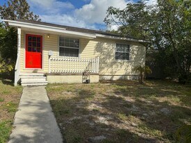 6295 3rd Ave S in St. Petersburg, FL - Building Photo