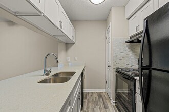 Misty Hollow Apartments in Arlington, TX - Building Photo - Interior Photo