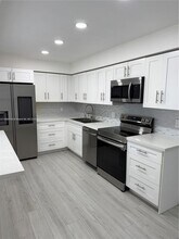 804 Cypress Blvd in Pompano Beach, FL - Building Photo - Building Photo