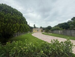 18 NW 12th Ave in Delray Beach, FL - Building Photo - Building Photo