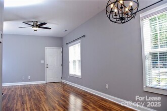 917 Shearer St in Davidson, NC - Building Photo - Building Photo