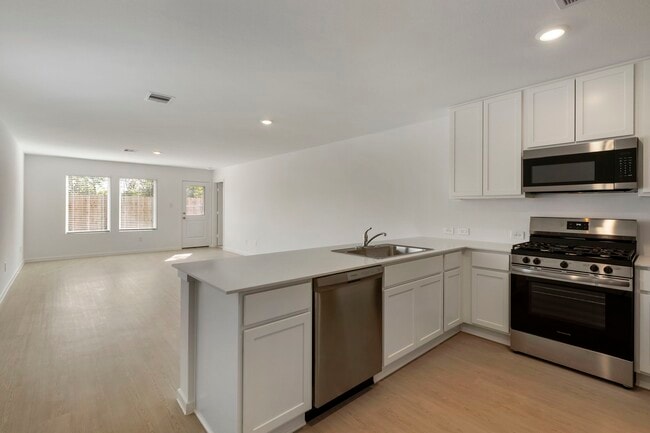 property at 490 Southern Magnolia Wy