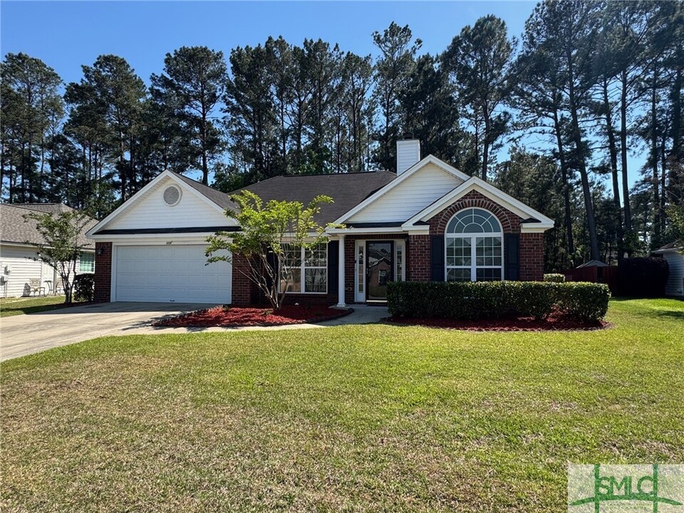 115 Nandina Wy in Pooler, GA - Foto de edificio