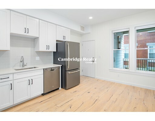 14 Magazine St, Unit 5T in Cambridge, MA - Building Photo