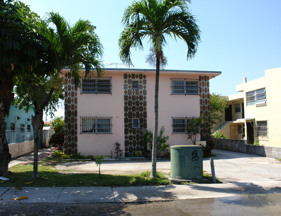 1828 NW 19th St in Miami, FL - Building Photo