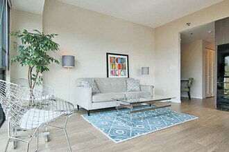 208 W Scott St in Chicago, IL - Building Photo - Building Photo