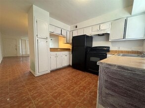 6405 Westward St in Houston, TX - Building Photo - Building Photo