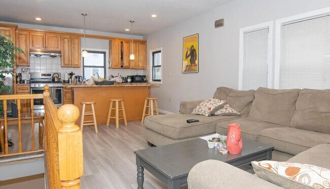 117 Glenville Ave, Unit 2