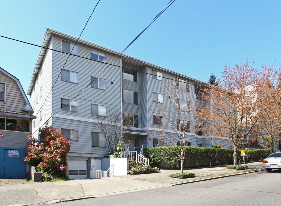 Shannon Apartments in Seattle, WA - Building Photo