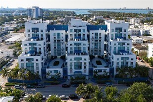 7600 Collins Ave in Miami Beach, FL - Building Photo