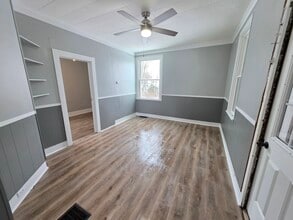 129 W Perry St in Bucyrus, OH - Building Photo - Building Photo