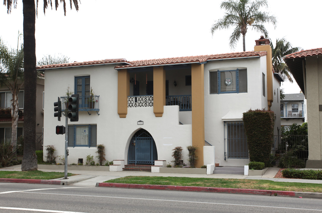 1319 E Ocean Blvd in Long Beach, CA - Building Photo