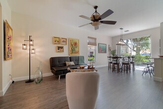 123 Wakulla Springs Way in Royal Palm Beach, FL - Building Photo - Building Photo