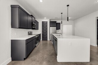 4134 Jeanne Dr in College Station, TX - Building Photo - Building Photo