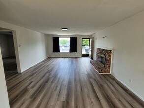 808-810 N Evelyn Dr in Moses Lake, WA - Building Photo - Building Photo