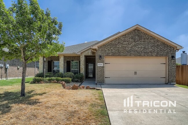 8508 Axis Deer Run in Fort Worth, TX - Building Photo - Building Photo