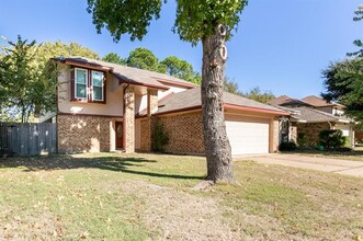 2207 Wembley Downs Dr in Arlington, TX - Building Photo - Building Photo