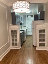 1649 W Touhy Ave in Chicago, IL - Building Photo - Building Photo