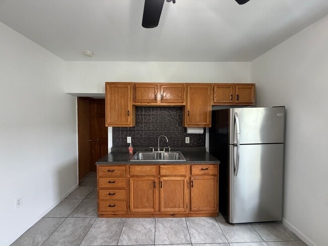 26 Abbott St in Lowell, MA - Building Photo - Building Photo