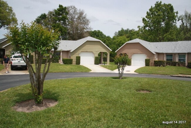 9549 Danville Ct in New Port Richey, FL - Foto de edificio - Building Photo