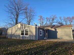 401 Berkley Pl in Streamwood, IL - Foto de edificio - Building Photo