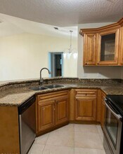 7667 N Wickham Rd, Unit 724 in Melbourne, FL - Foto de edificio - Building Photo