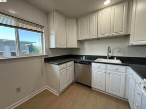 1330 Mt Pisgah Rd in Walnut Creek, CA - Building Photo - Building Photo