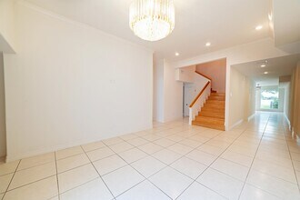 1800 Country Club Dr in Laredo, TX - Building Photo - Building Photo
