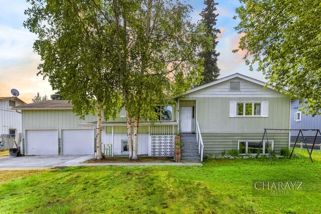 1735 Bridgewater Dr in Fairbanks, AK - Building Photo - Building Photo