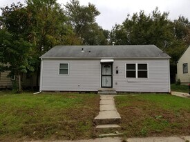 619 Miriam Ave in Rockford, IL - Building Photo