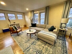72 Beaconsfield Rd in Brookline, MA - Building Photo