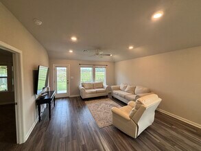 33368 Hyacinth St in Walker, LA - Building Photo - Building Photo