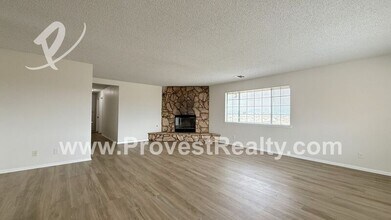 14498 Amador Ct in Apple Valley, CA - Building Photo - Building Photo