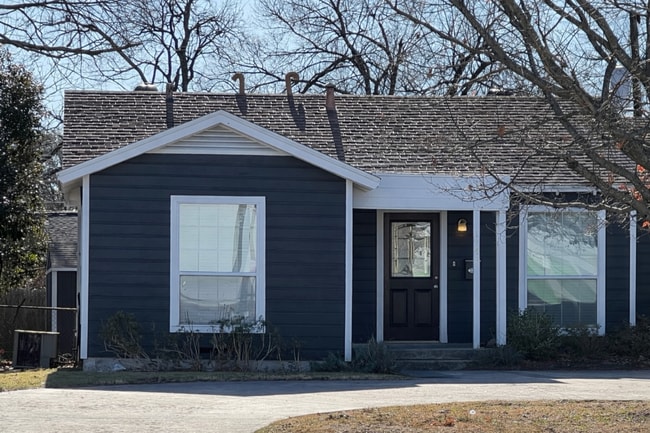 property at 1243 Centerville Rd