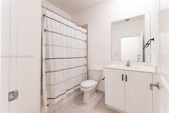 25185 SW 108th Ave in Homestead, FL - Foto de edificio - Building Photo