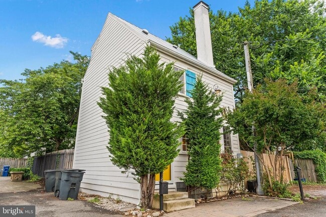 property at 220 Hollis Alley