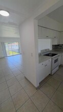 2800 NE 203rd St, Unit 17 in Miami, FL - Foto de edificio - Building Photo