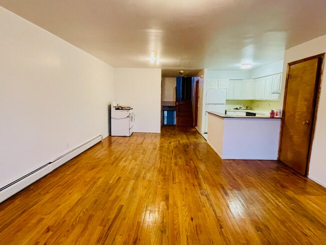 73 27th Ave