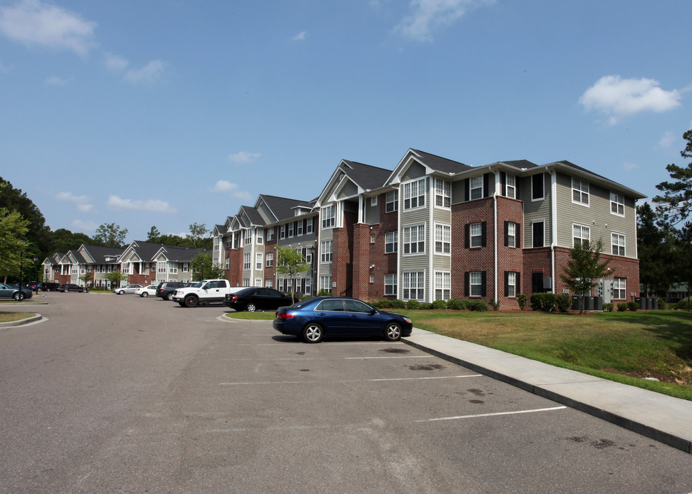 Wisteria Place Apartments in Summerville, SC - Foto de edificio