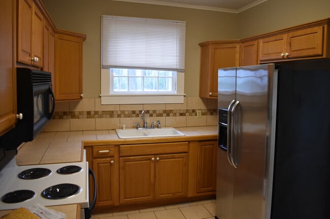 200 BOWEN ST, Unit downstairs in Tupelo, MS - Building Photo - Building Photo