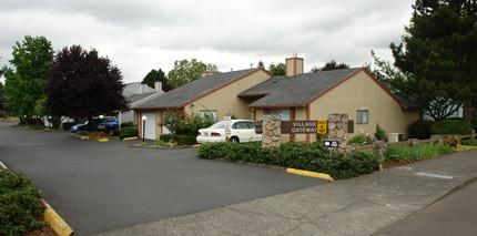 Village Gateway Apartments in Portland, OR - Building Photo - Building Photo