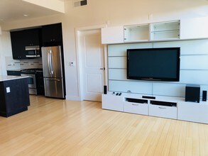 2001 Lincoln St-Unit -720 in Denver, CO - Foto de edificio - Building Photo