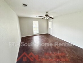 401 Bruce St in Senatobia, MS - Building Photo - Building Photo