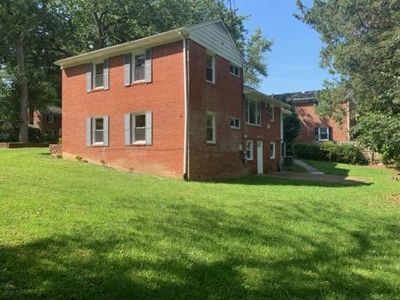 9801 Cedar Ln in Bethesda, MD - Building Photo - Building Photo