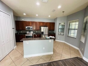 10802 Willow Ridge Loop in Orlando, FL - Foto de edificio - Building Photo