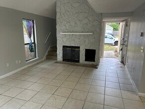 6742 Periwinkle Dr in Jacksonville, FL - Building Photo - Building Photo