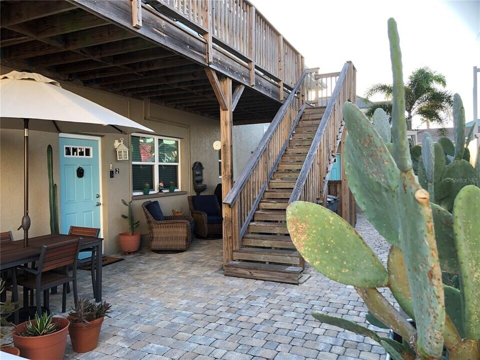 37 144th Ave in Madeira Beach, FL - Building Photo