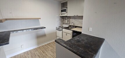 2450 Lymbery St in Reno, NV - Building Photo - Building Photo